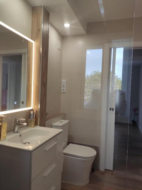 Mi Casa Es Tu Casa Apartment Севиля Екстериор снимка