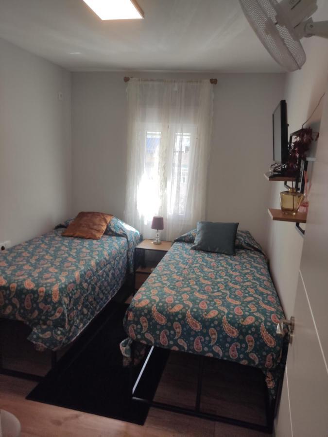 Mi Casa Es Tu Casa Apartment Севиля Стая снимка